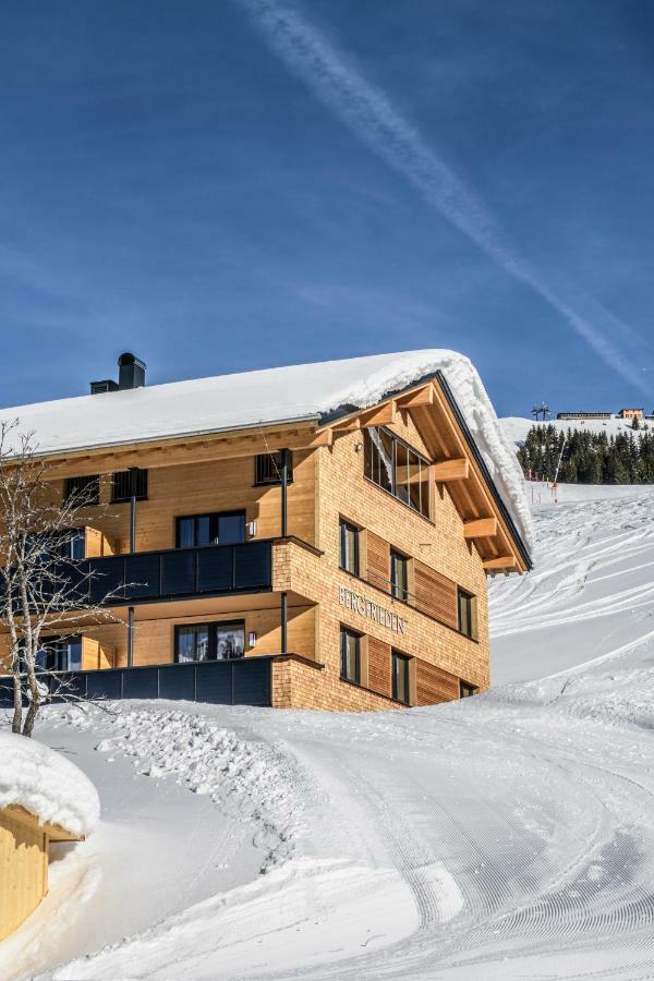 Almstueble Bergfrieden Hotel Damüls Buitenkant foto